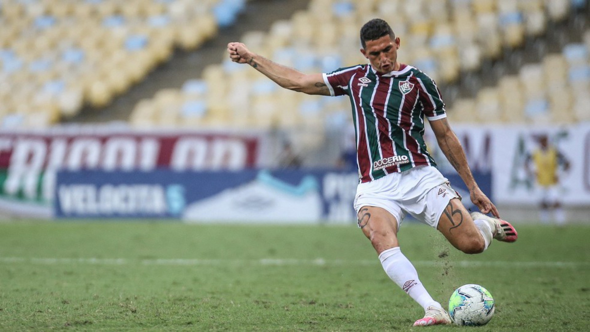 Danilo Barcelos atuando pelo Fluminense - Lucas Merçon/Fluminense