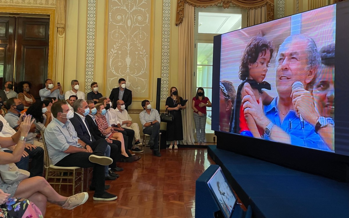 Prefeito Eduardo Paes participa do lan&ccedil;amento das comemora&ccedil;&otilde;es pelo centen&aacute;rio de Leonel Brizola
