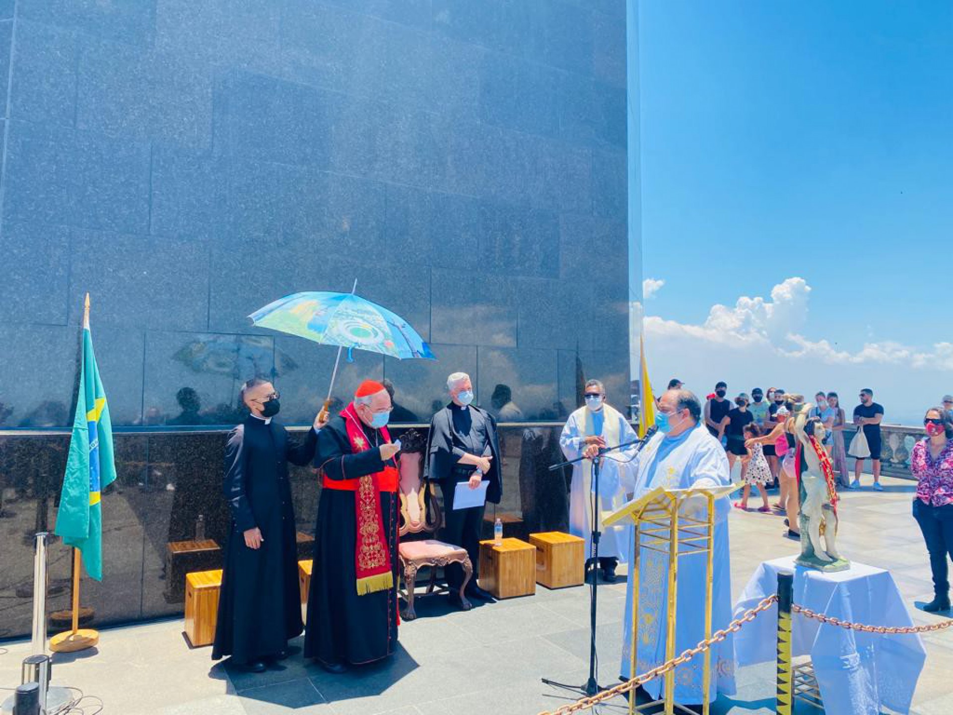  Imagem do Padroeiro do Rio foi levada nesta quarta-feira ao Santu&aacute;rio Cristo Redentor - Santu&aacute;rio Cristo Redentor 