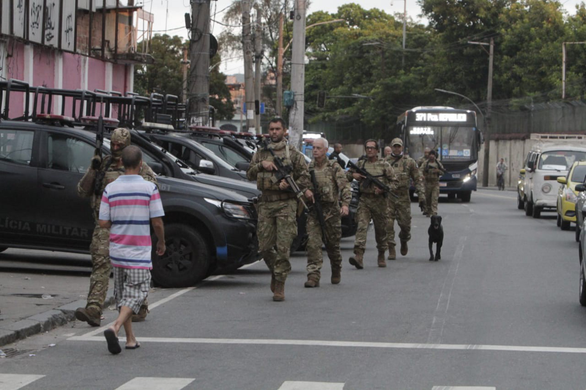 Polícias Civil e Militar realizam operação no Jacarezinho - Marcos Porto