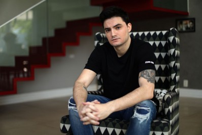 Felipe Neto continua sendo dado como morto em sistema do Ministério da Saúde: 'uma zona'