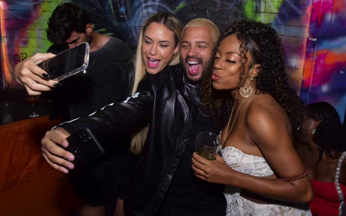 Sarah Andrade, Projota e Lumena