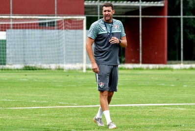 Após três meses, ex-técnico do Sub-20 do Fluminense anuncia desligamento de clube da Série A: 'Filosofia inegociável'
