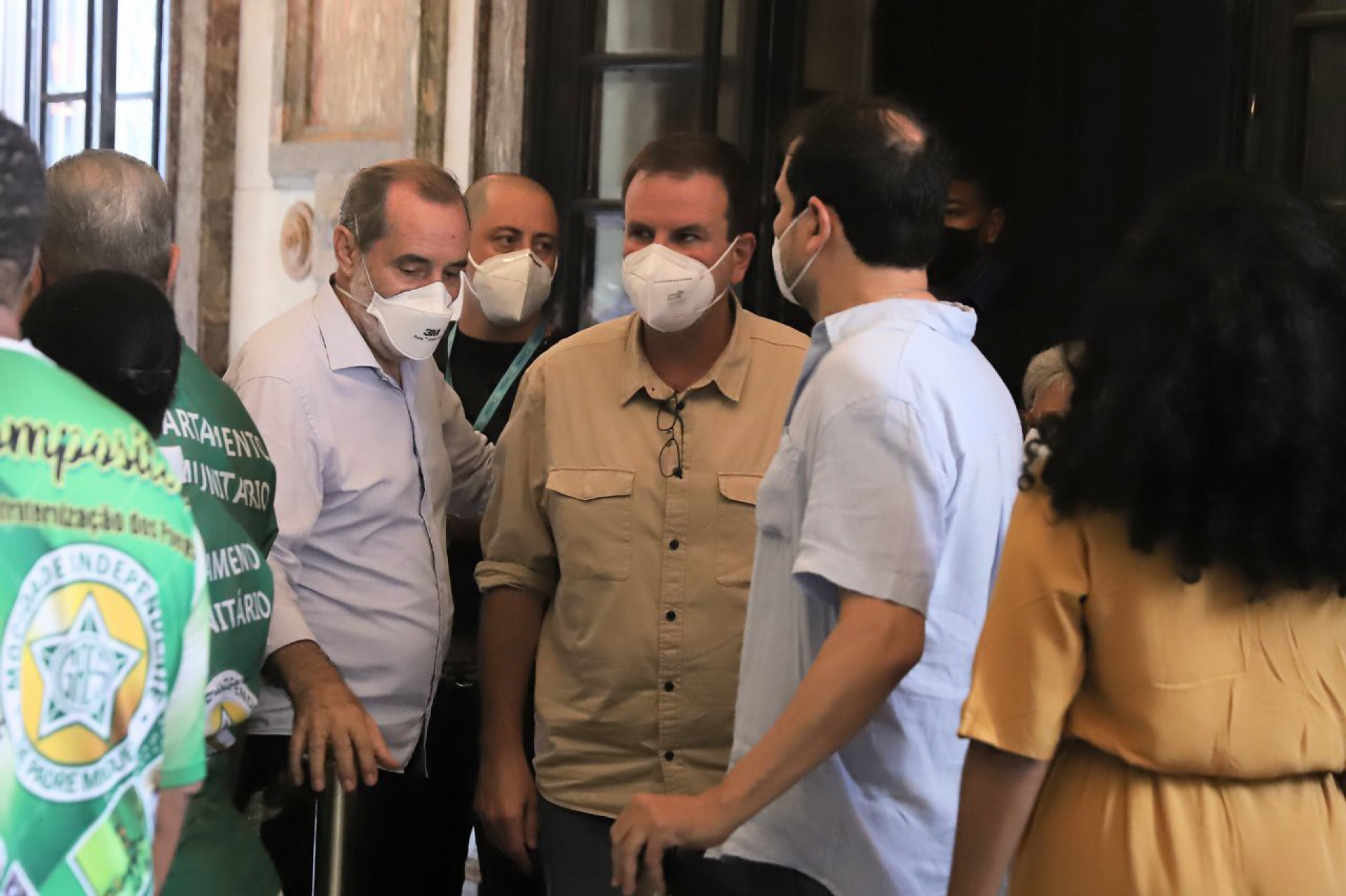 Prefeito Eduardo Paes no velório de Elza Soares, no Theatro Municipal do Rio, na manhã desta sexta-feira - Ag. News