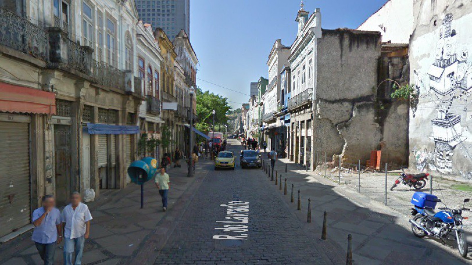 Desabamento de laje deixa quatro pessoas presas no Centro do Rio