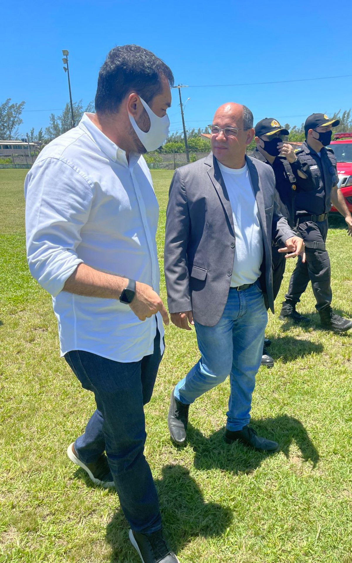 Castro puxou prefeito de Arraial para falar segredos de "liquidificador"