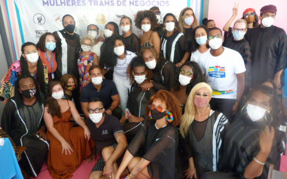 Secretaria da Mulher forma 29 empreendedoras Trans