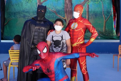 Super-heróis se unem para ajudar na luta contra a Covid-19 em Tanguá
