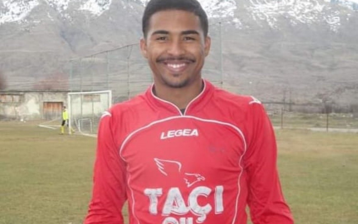 Jap&atilde;o est&aacute; com boa adapta&ccedil;&atilde;o no futebol alban&ecirc;s, ap&oacute;s brilhar pelo SE Belford Roxo