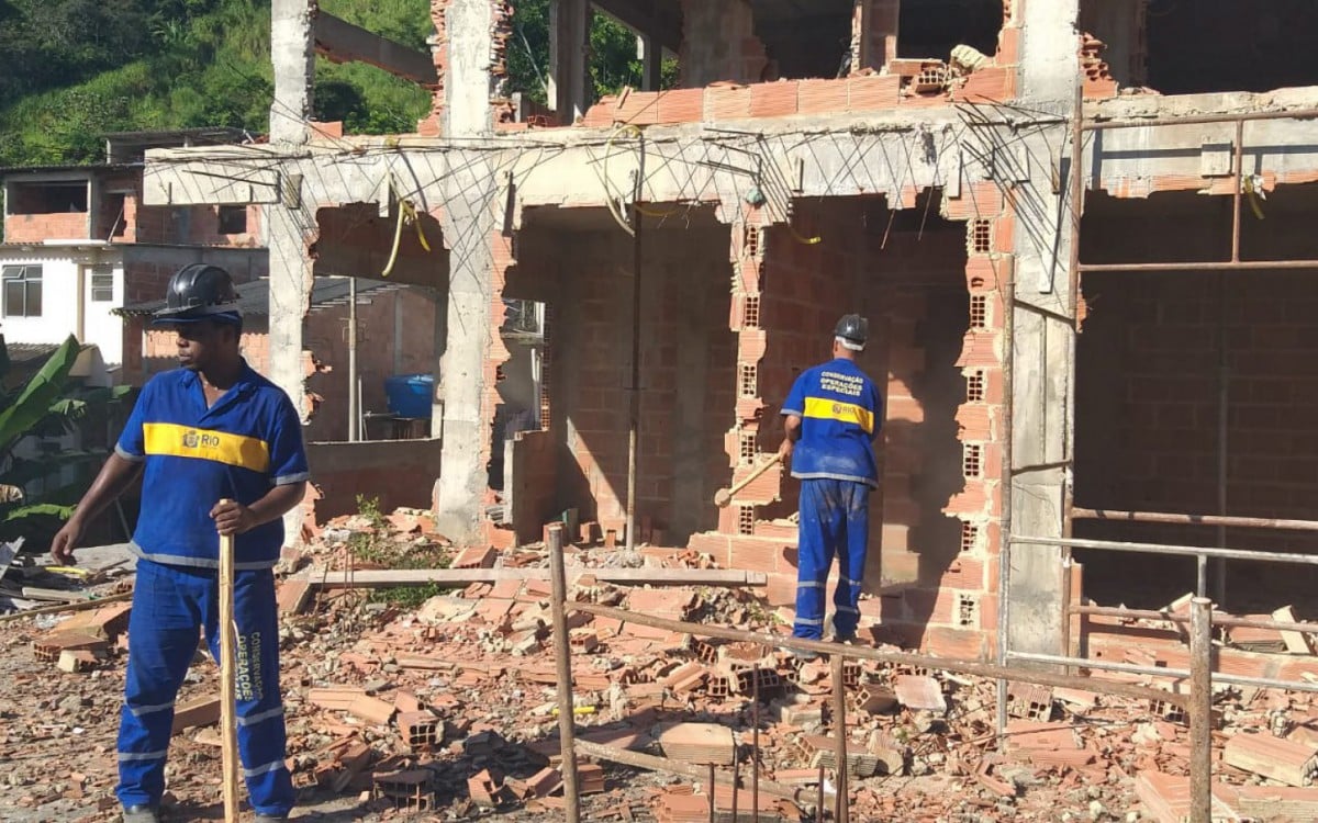 Secretaria de Ordem Pública realiza operação para demolir construção irregular no Recreio dos Bandeirantes  - Fernando dos Santos / Seop 