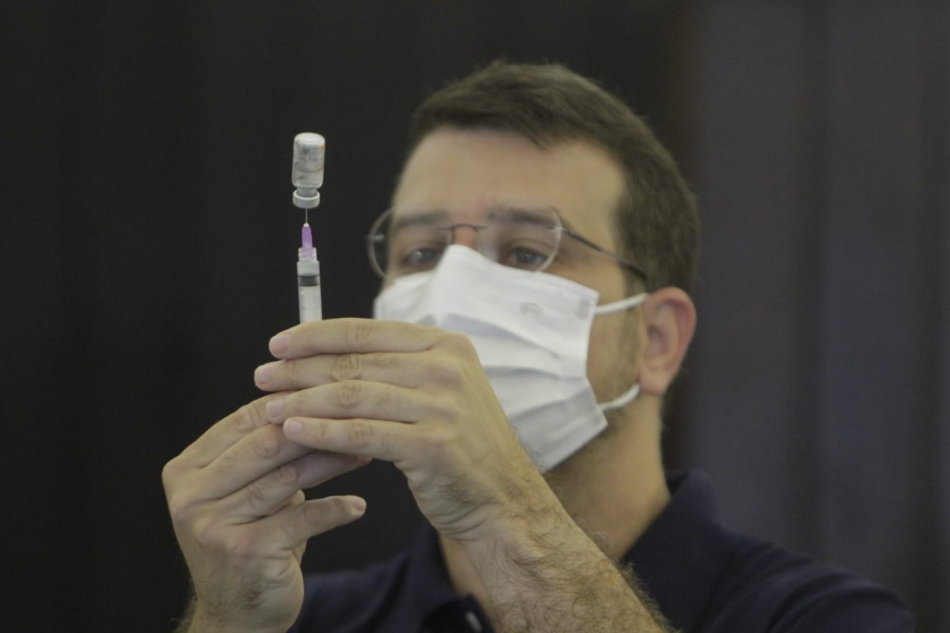 Vacinação infantil no Planetário da Gávea. Na foto, o secretário municipal de Saúde, Daniel Soranz - MARCOS PORTO/AGÊNCIA O DIA