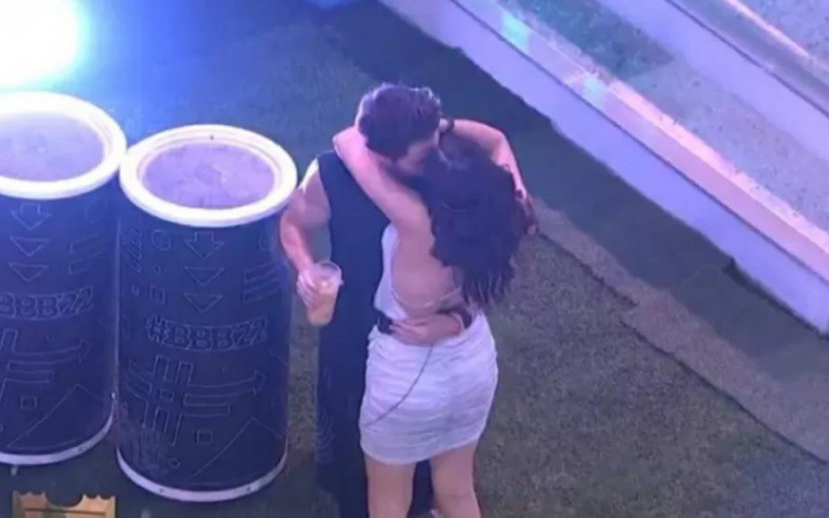 Lucas e Eslovênia deram o primeiro beijo do 