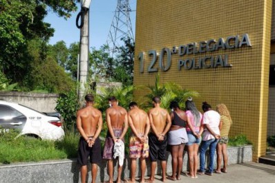 Oito acusados de envolvimento com o tráfico de drogas são presos em Iguaba Grande