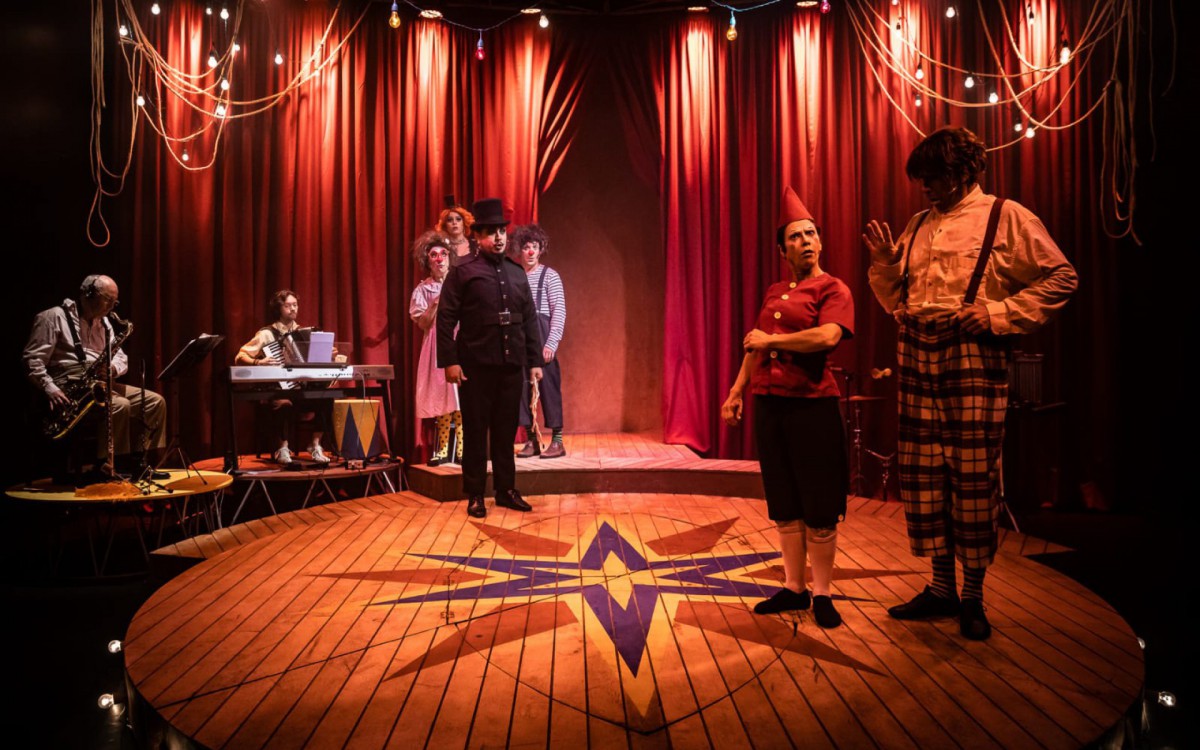 Espet&aacute;culo Pin&oacute;Quio, da Cia. Pequod