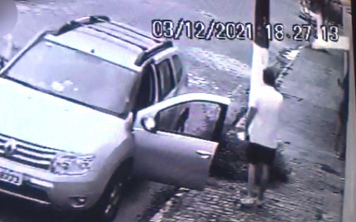 C&acirc;maras de seguran&ccedil;a flagraram tenente entrando em garagem e atirando contra empres&aacute;rio