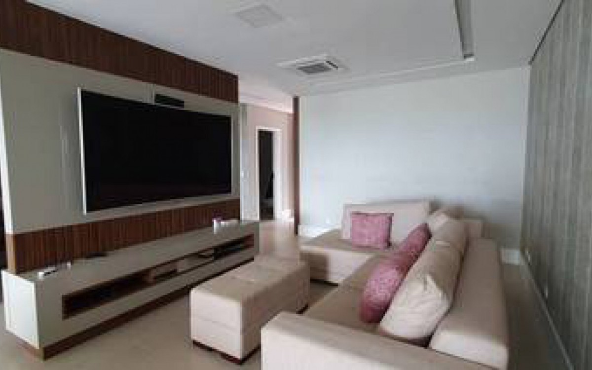 Mansão em que Gabriel Medina viveu com Yasmin Brunet é colocada à venda por R$ 8 milhões