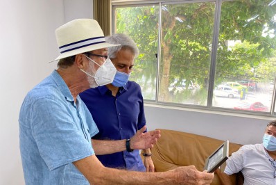 Não lembro de qualquer coisa que Romário tenha feito pelo Rio, dispara Molon