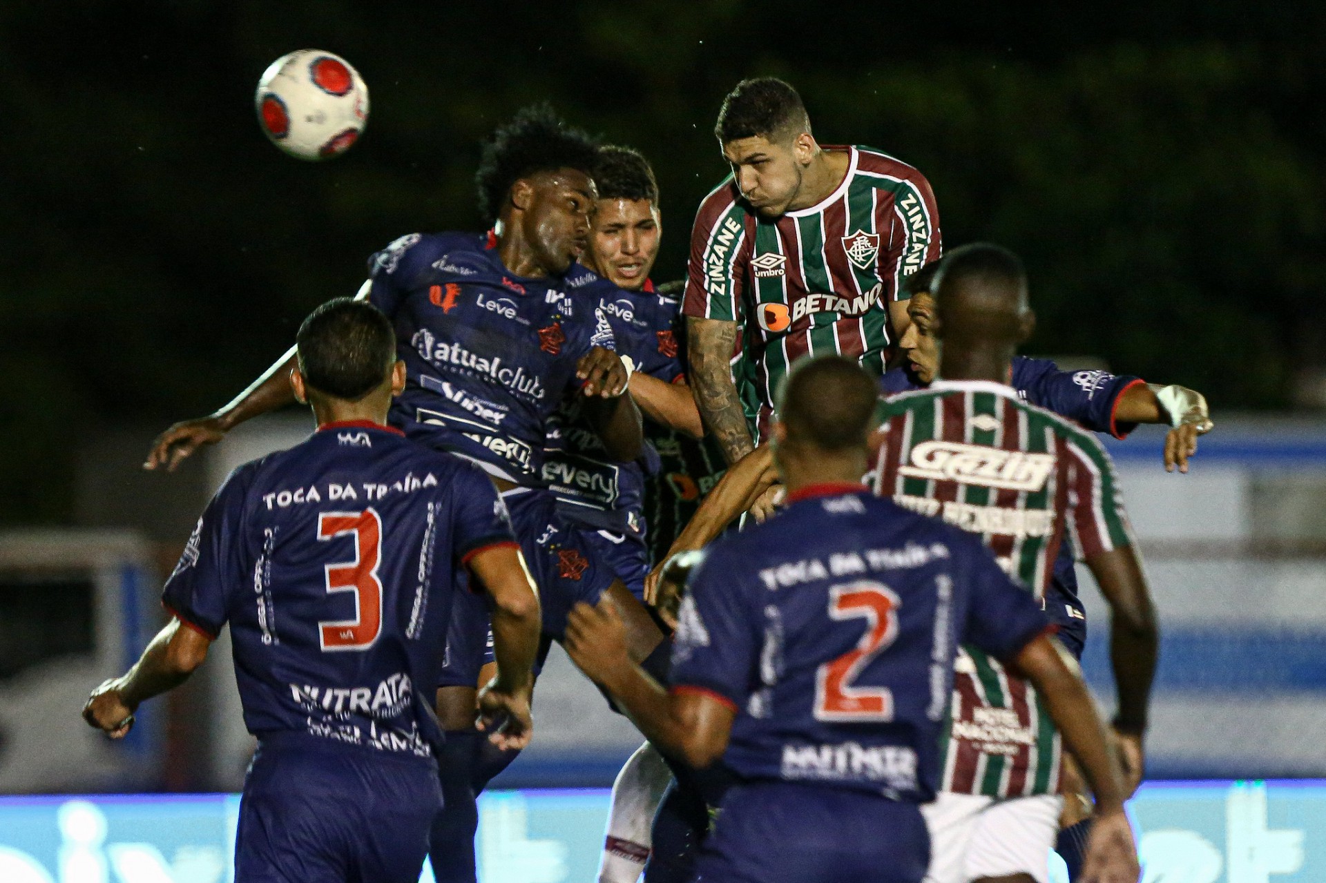 Zagueiro Do Fluminense Continua Disputado Por Clubes Da Europa MH ...