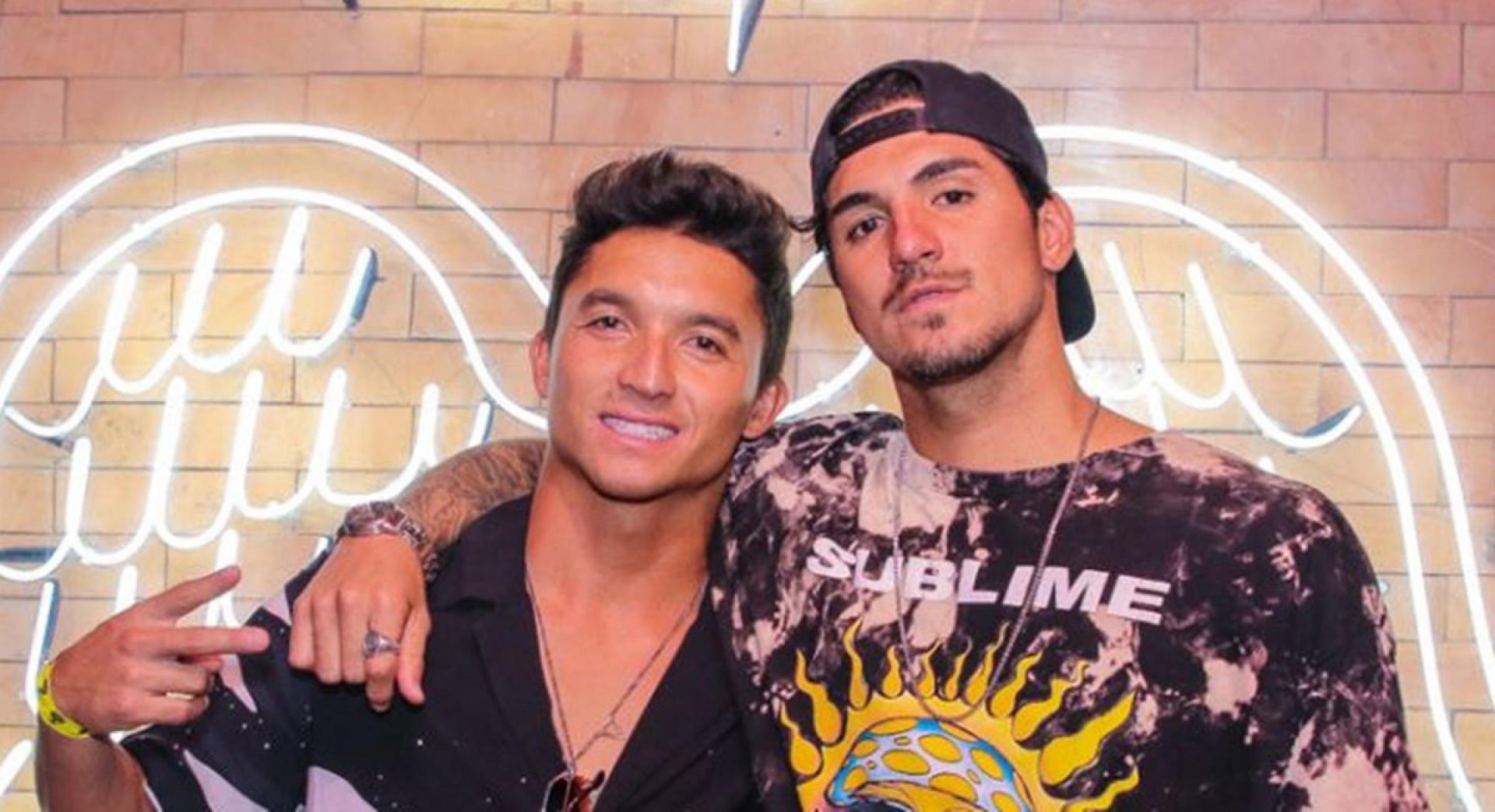 Flávio Nakagima e Gabriel Medina - Reprodução: Web