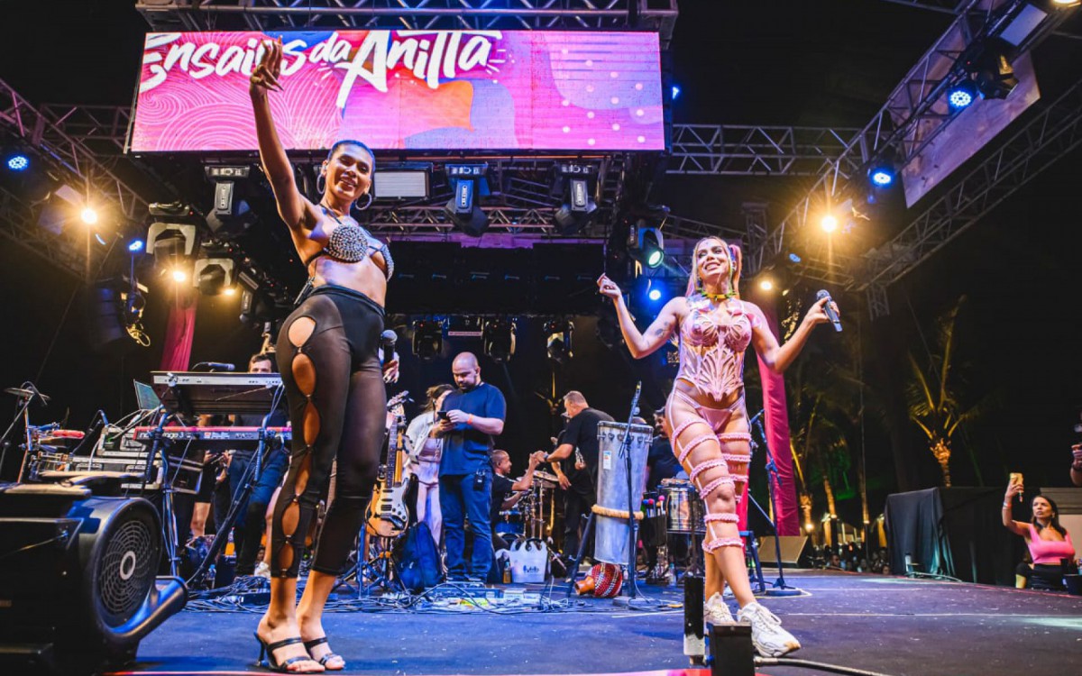 Pocah e Anitta se apresentam em Guarapari, no Esp&iacute;rito Santo