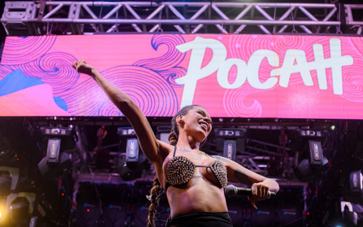 Pocah e Anitta se apresentam em Guarapari, no Esp&iacute;rito Santo