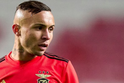 Mesmo com troca de treinador, diretoria do Flamengo mantém Everton Cebolinha na mira e quer tentar contratação, mas aguardará aval de Dorival