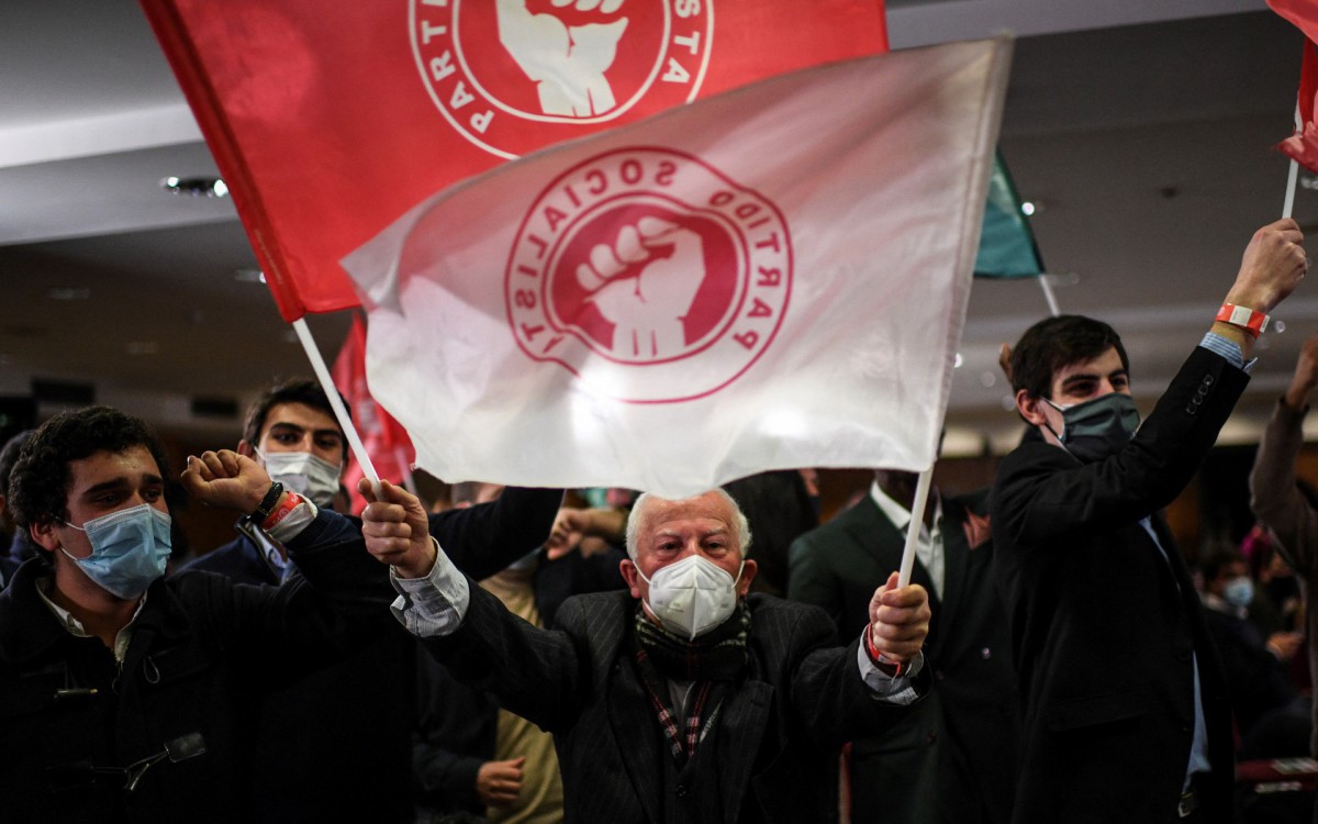 Socialistas conseguiram 117 das 230 cadeiras do Parlamento