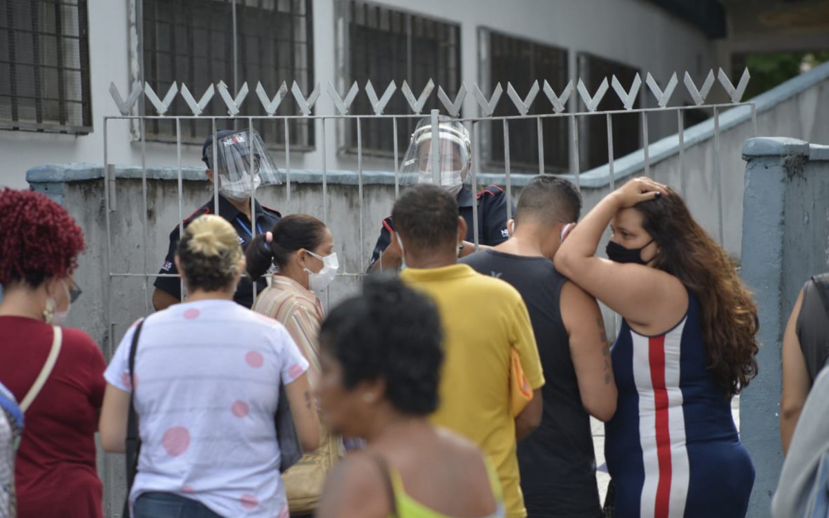 Segurados dizem que tinham per&iacute;cia marcada para esta segunda-feira, 31, no posto da Pra&ccedil;a da Bandeira