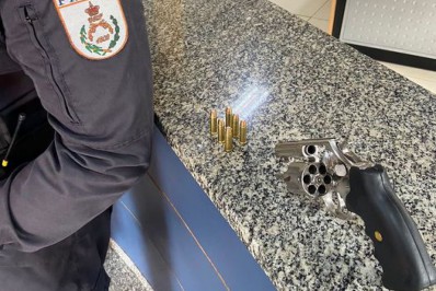 Polícia apreende revólver e munições em Nilópolis