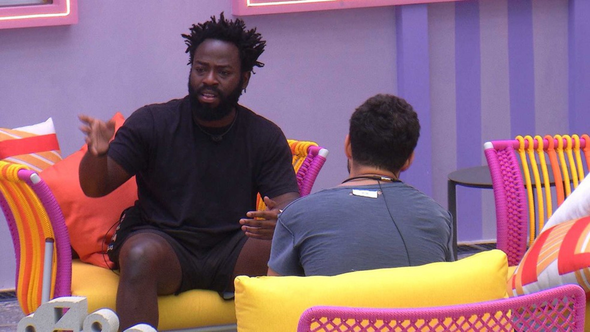 Douglas chamou Rodrigo para conversar sobre relação no 