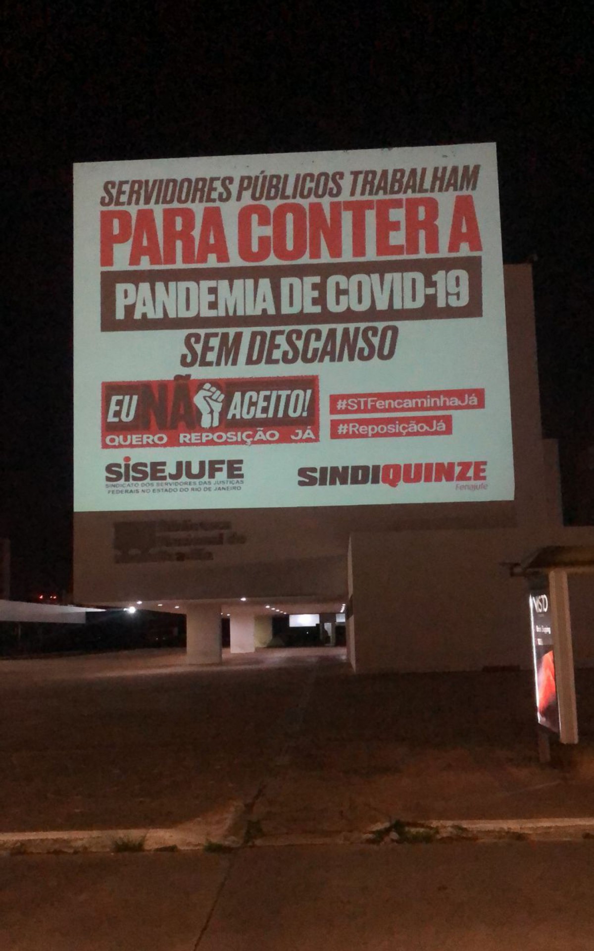 Sindicatos realizam protesto por reajuste para servidores públicos