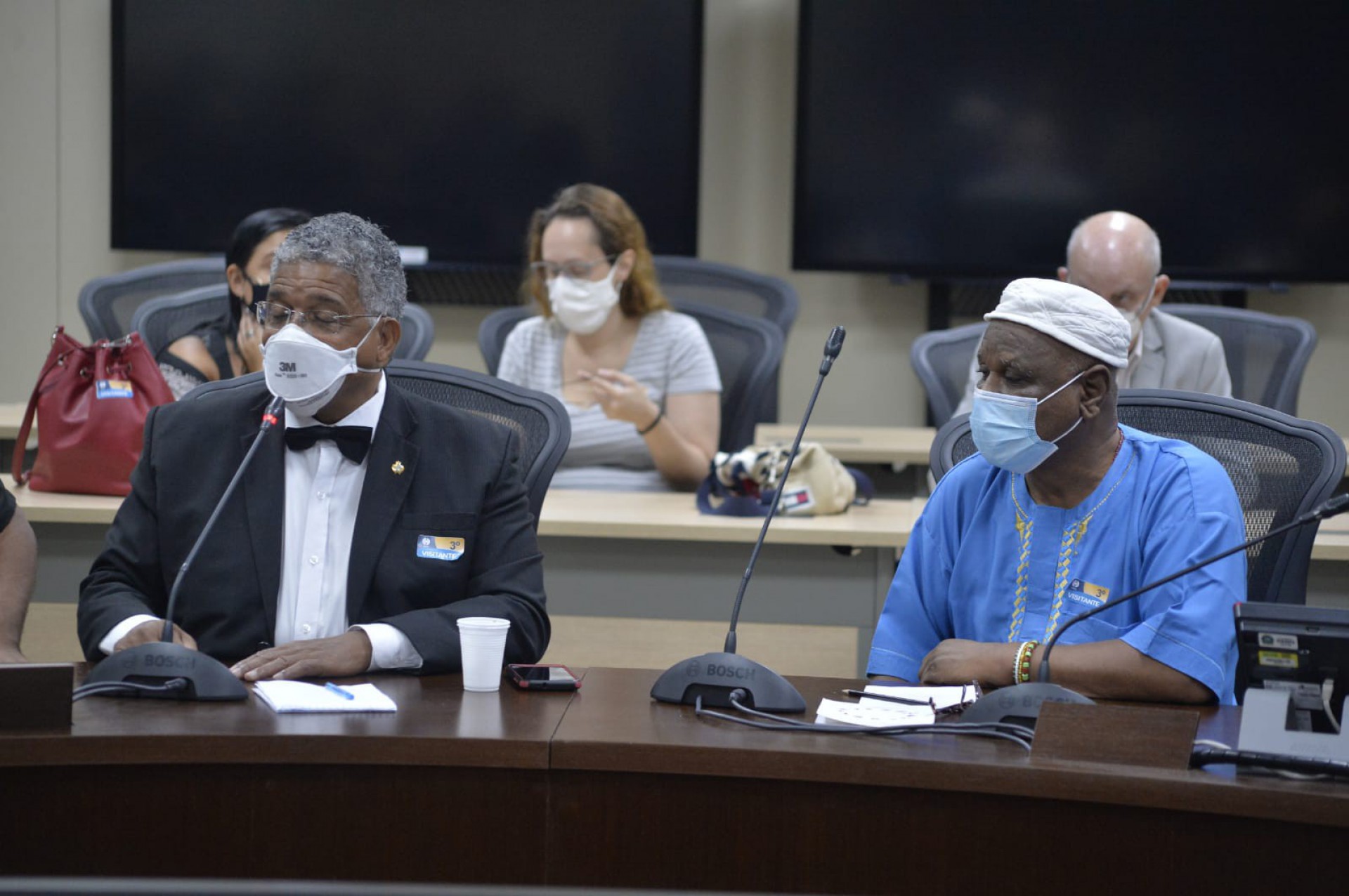 O ex-comandante da PM Coronel Ubiratan Ângelo e Carlos Alberto Ivanir dos Santos, líder do Movimento Contra Intolerância Religiosa - Fábio Porto/Agência O Dia