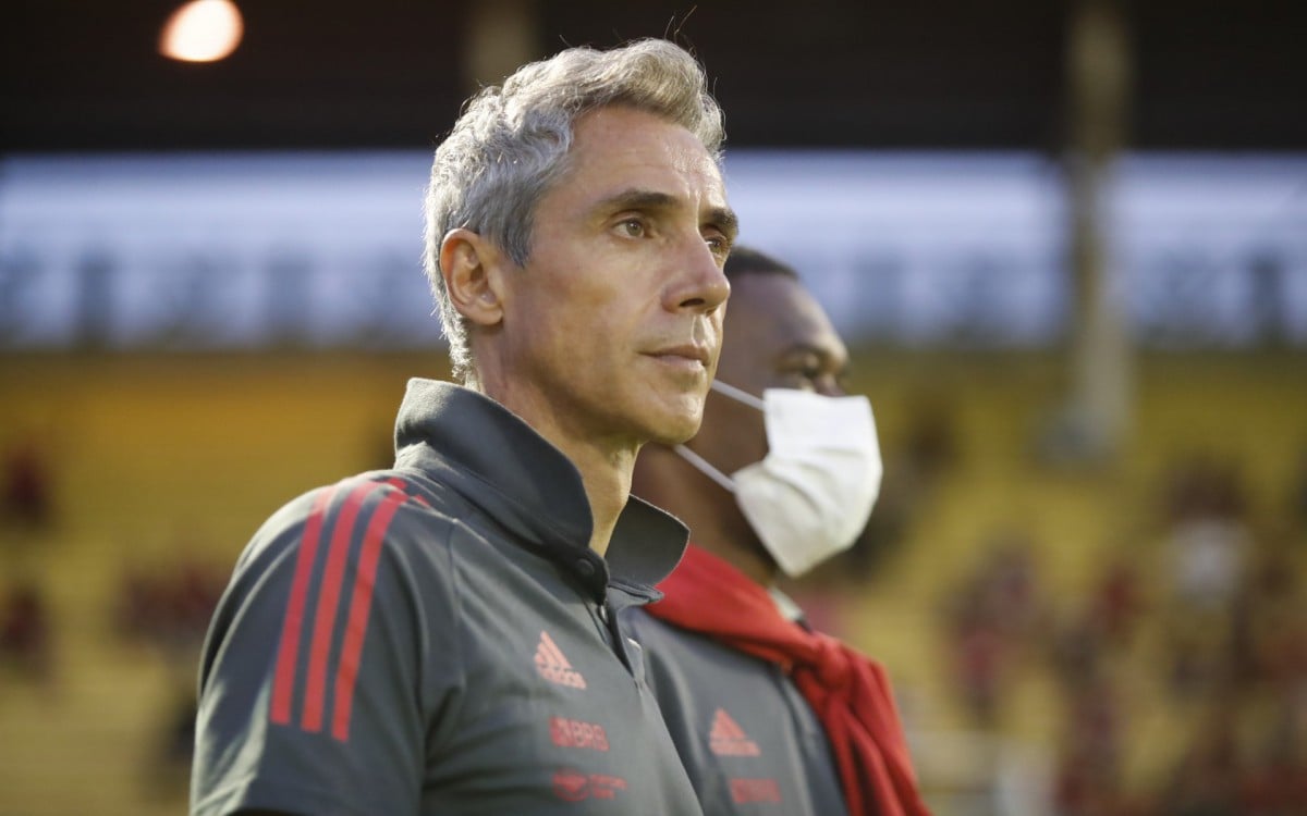 Mas já? Jornalista critica ideias de Paulo Sousa no Flamengo: Desperdício de talento