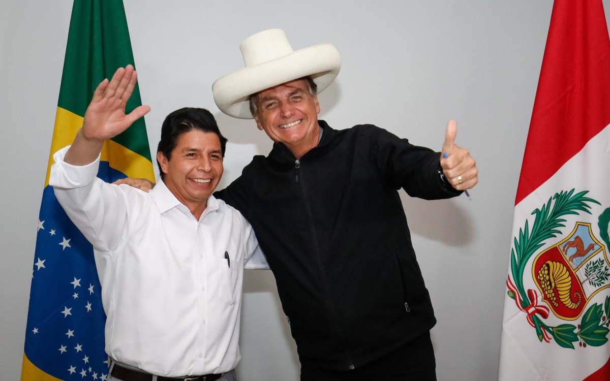 Presidente do Peru, Pedro Castillo, em reuni&atilde;o com Bolsonaro nesta quinta-feira, 3