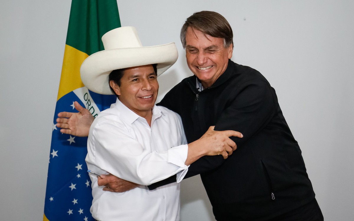 Presidente do Peru, Pedro Castillo, em reuni&atilde;o com Bolsonaro nesta quinta-feira, 3
