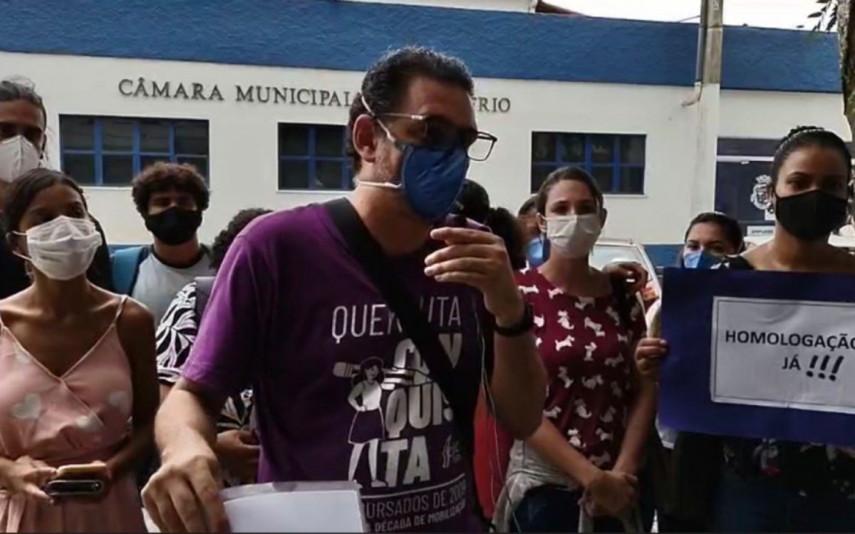 Sepe Lagos protesta em defesa da homologa&ccedil;&atilde;o do Concurso de 2020, em Cabo Frio