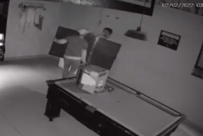 Criminosos furtam lanchonete e levam TV e micro-ondas em Cabo Frio