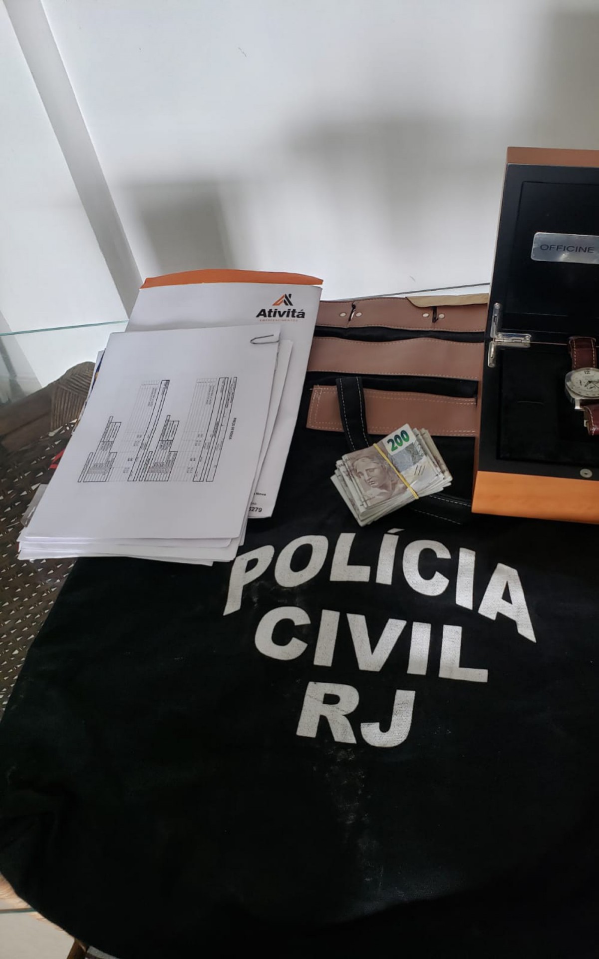 Policiais Civis da Dcoc-LD foram at&eacute; Natal para cumprir mandados de busca e apreens&atilde;o da Opera&ccedil;&atilde;o Big Fish 