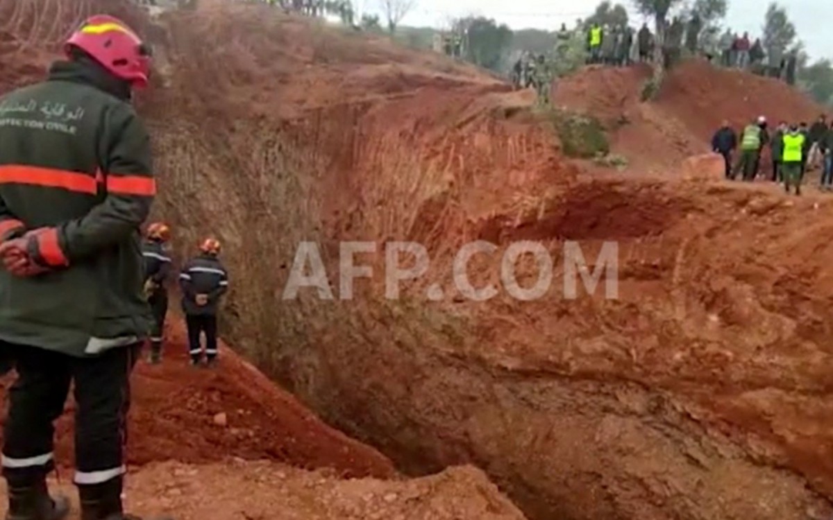 Resgate a criança de cinco anos que caiu em um poço no Marrocos