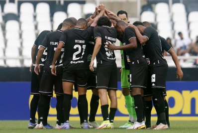 Comentarista exalta fase do Botafogo no Carioca, mas ressalta: 'A questão é que há jogadores que podem aparecer'