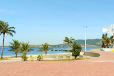 ‘Brincando na Praça’ leva diversão para os pequenos neste domingo (6) em São Pedro da Aldeia