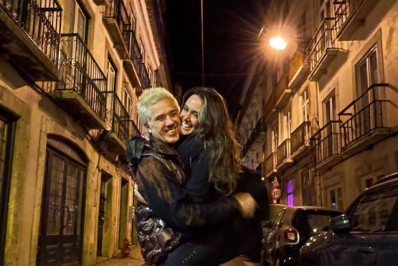 Rogério Flausino comemora 17 anos de casamento: 'Quantos nós dois ainda seremos?'