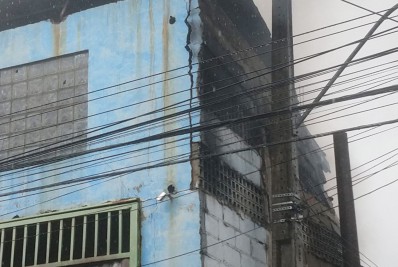 Defesa Civil de Campos vistoria imóveis no entorno de galpão incendiado
