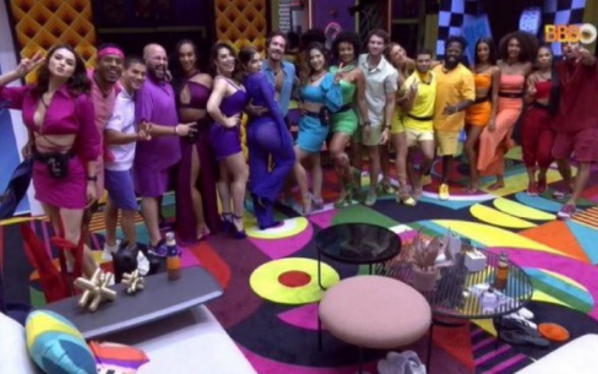 Elenco é punido após Eslovênia quebrar uma câmera - Reprodução/Globoplay