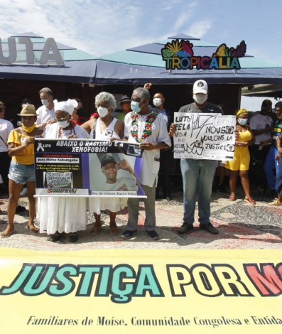 Manifestação na orla da praia da Barra da Tijuca pela morte de Moïse Kabagambe - Reginaldo Pimenta/Agência O Dia