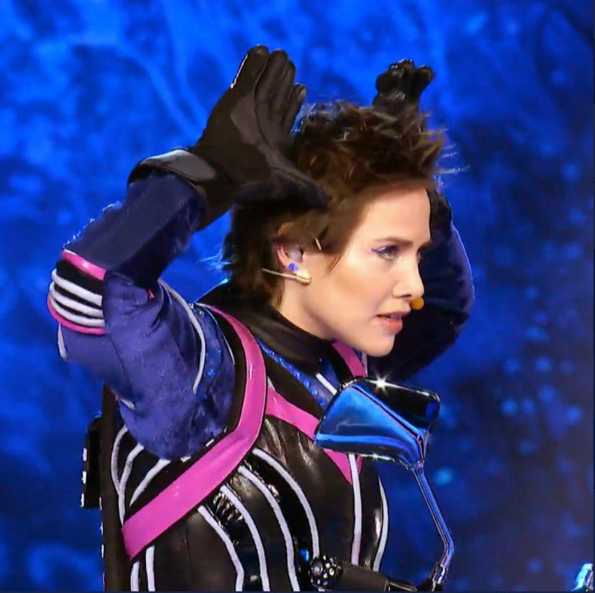 Letícia Colin é a motoqueira do 