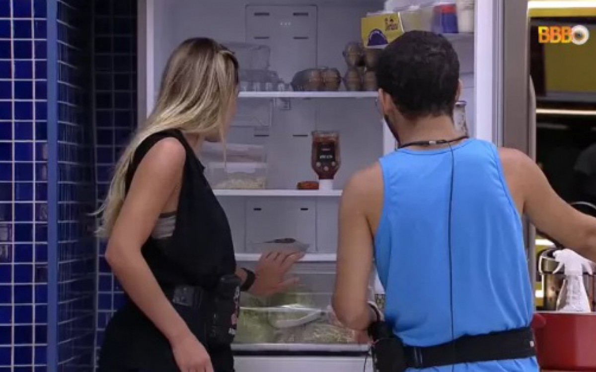 Bárbara esconde alimentos de Lucas - Reprodução/Globoplay