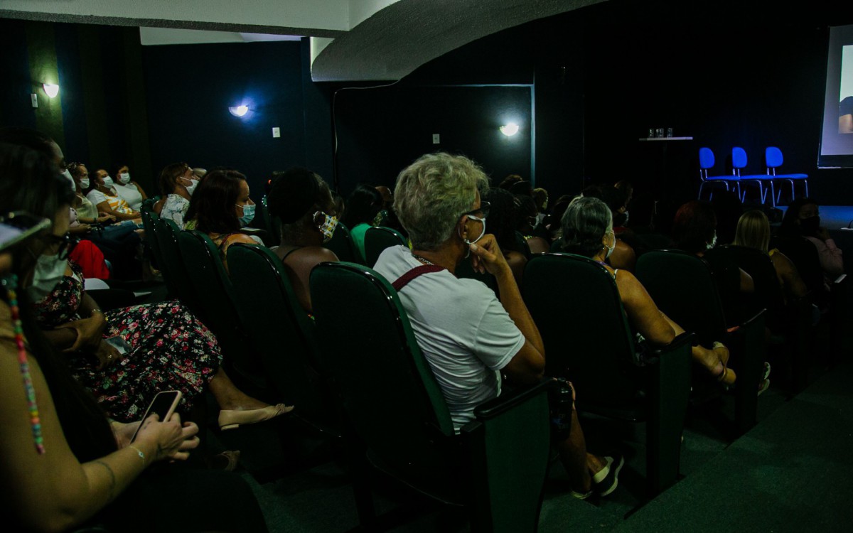 Evento foi organizado em alus&atilde;o ao Dia da Visibilidade Trans e reuniu autoridades p&uacute;blicas