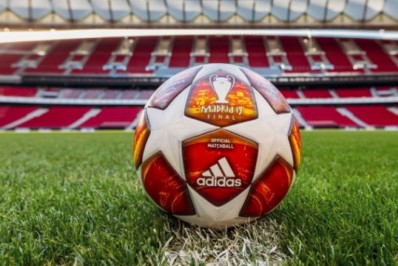 Estrela do futebol europeu nos anos 90 perde emprego por escândalo sexual