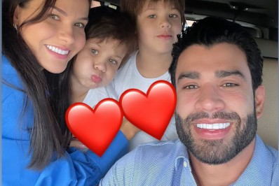 Andressa Suita e Gusttavo Lima posam com os filhos: 'Primeiro dia de aula'